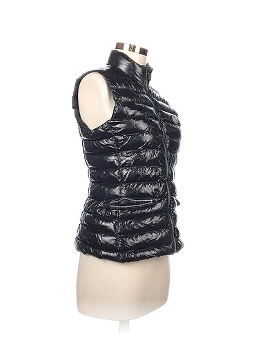 Moncler Moncler Yelek %70 İndirimli.