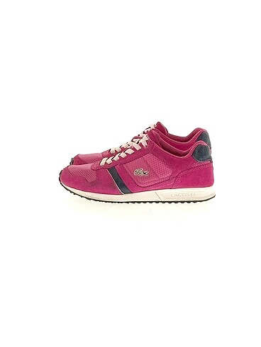 Lacoste Spor Ayakkabı %70 İndirimli.