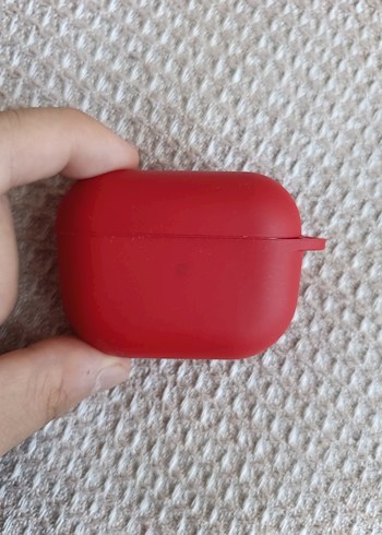 Kırmızı silikon Airpods kulaklık kılıfı