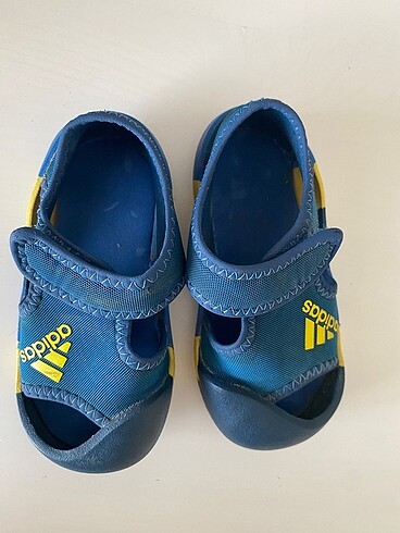 22 Beden Adidas çocuk sandalet