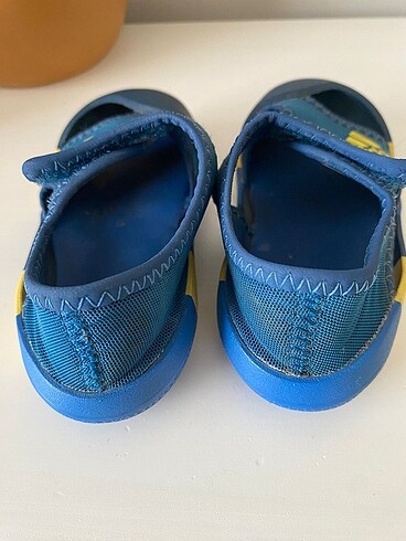 22 Beden mavi Renk Adidas çocuk sandalet