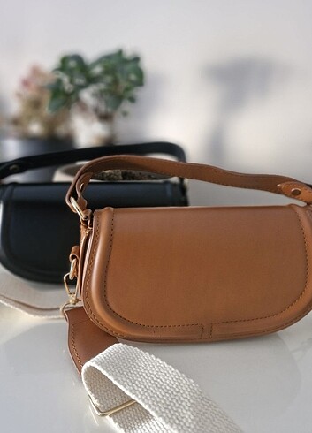 Beden Zara model kapaklı çanta