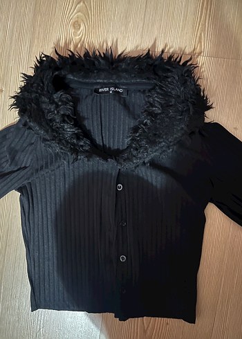 River Island Siyah Kürklü Uzun Kollu Kadın bluz