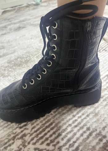 Siyah Deri Platform Topuklu Kadın Bot - Görsel 3