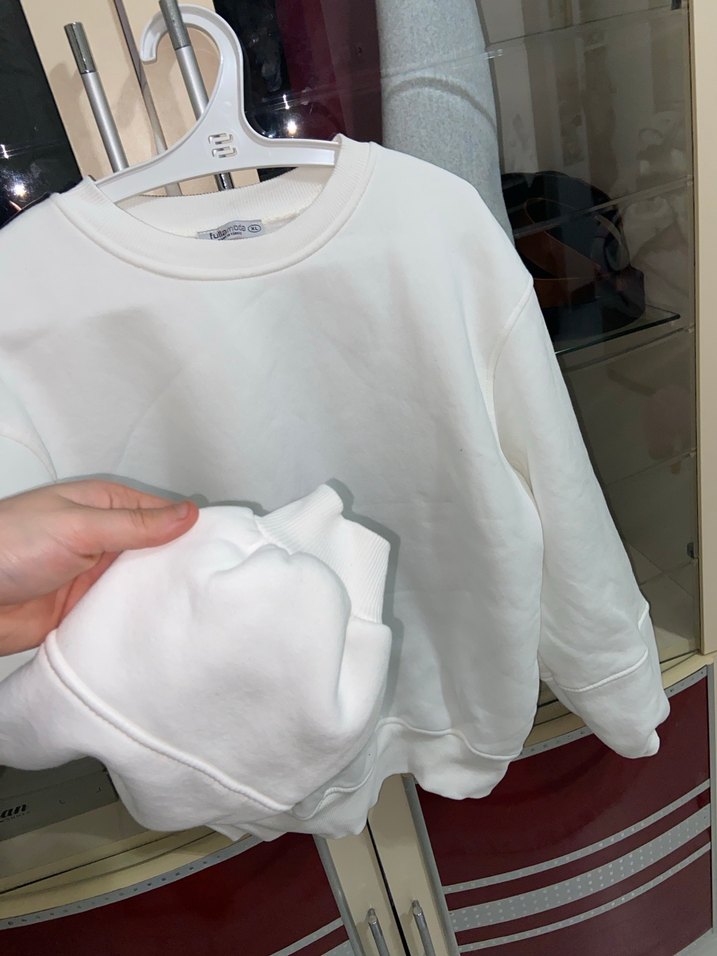 Beyaz Kadın Sweatshirt Uzun Kollu Rahat Kesim - Görsel 4