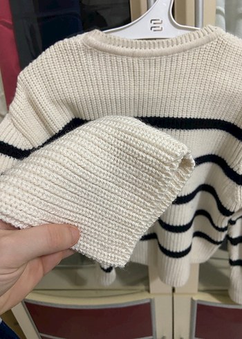 Beyaz Siyah Çizgili Örgü Kadın Kazak - Görsel 4