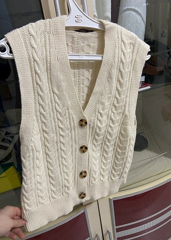 V Yaka Örgü Beyaz Süveter - Görsel 5