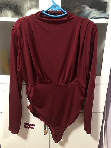 Trendyol çıtçıtlı bordo body 42