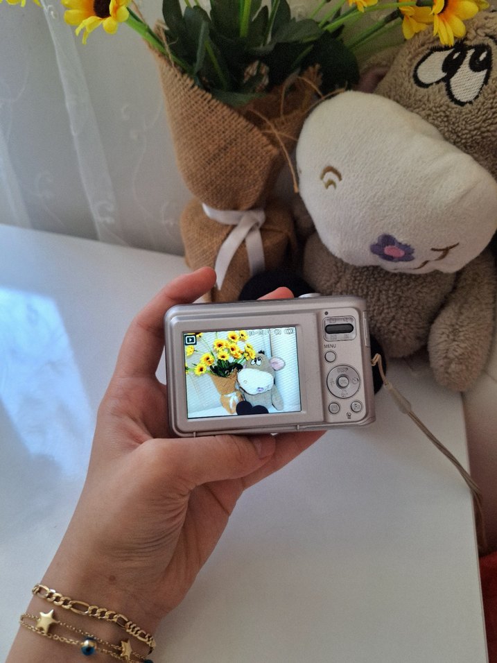 SAMSUNG ES25 DİJİTAL VİNTAGE FOTOĞRAF MAKİNESİ - Görsel 3