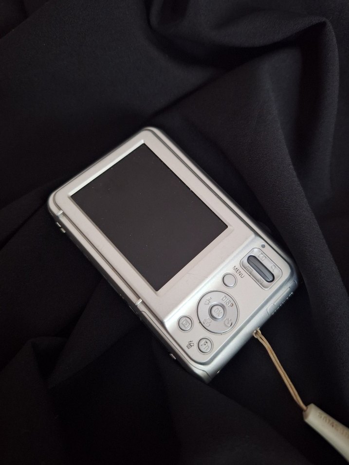 SAMSUNG ES25 DİJİTAL VİNTAGE FOTOĞRAF MAKİNESİ - Görsel 2