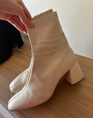 39 Beden Stradivarius bot