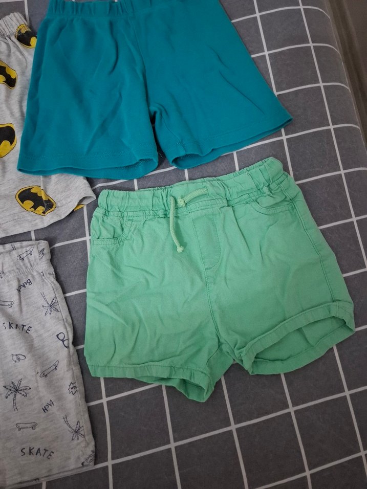 Erkek Çocuk Pamuklu Rahat Kesim Şortlar - Görsel 4