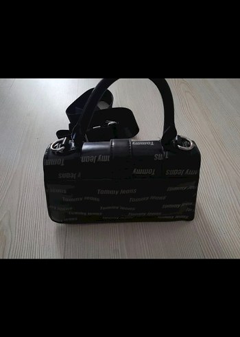 Tommy Jeans Siyah Deri Kadın Çanta - Görsel 5