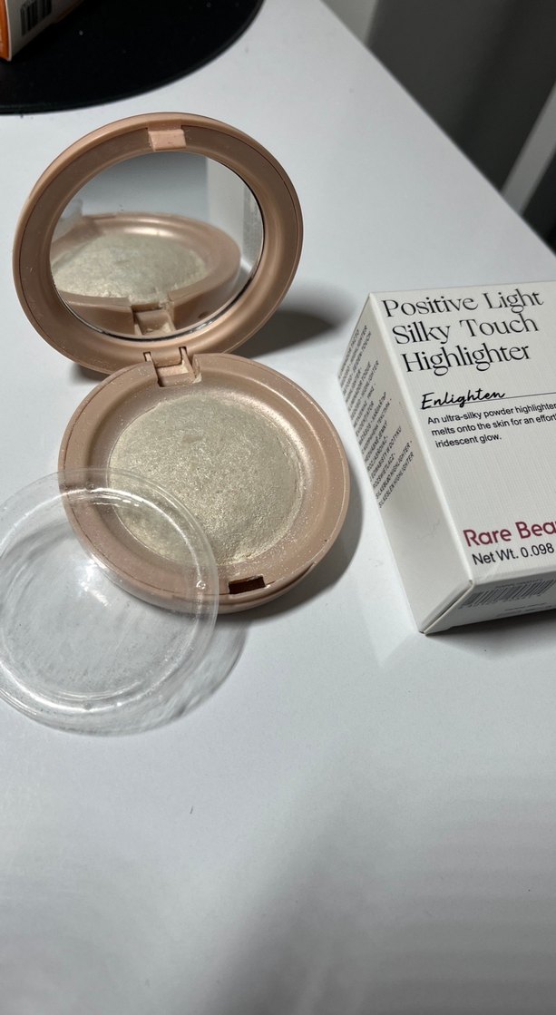 Rare Beauty Aydınlatıcı highlighter - Görsel 3