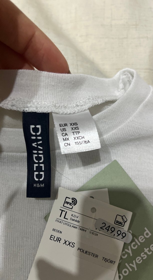 H&M basic ic gösteren tişört - Görsel 3