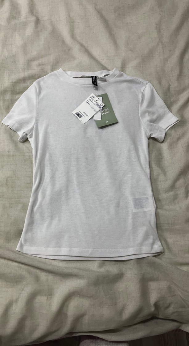 H&M basic ic gösteren tişört - Görsel 2