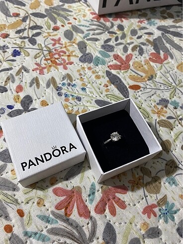 PANDORA TEKTAŞ YÜZÜK