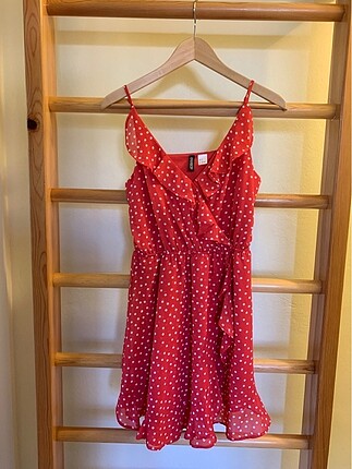 H&M pembe şifon askılı elbise