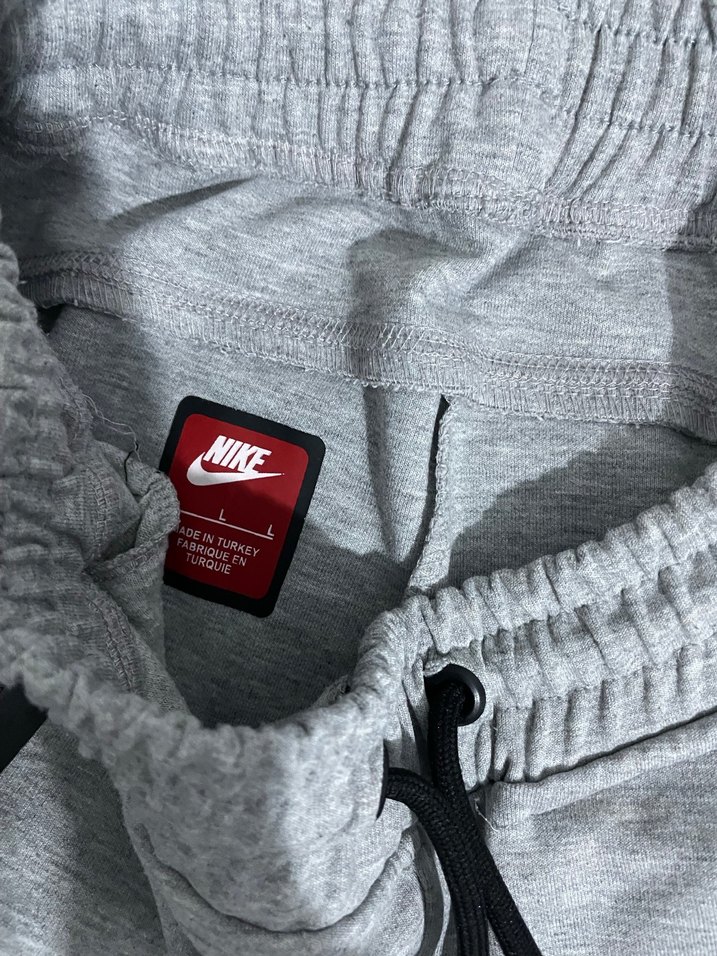 Nike Gri Tech Fleece Jogger Eşofman Altı - Görsel 2