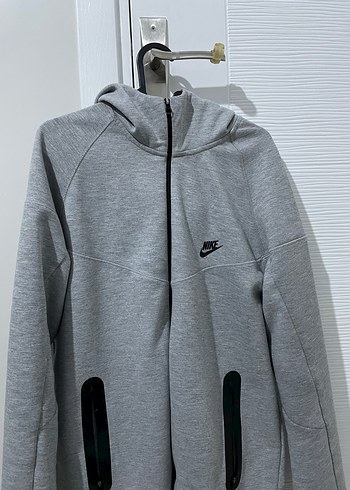 Nike l