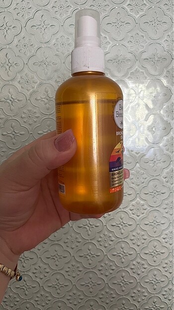 Bronzlaştırıcı vücut yağı