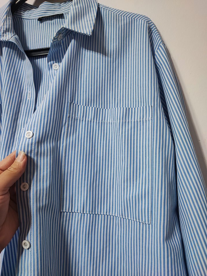 Mavi Çizgili Kadın  Gömlek - Görsel 3