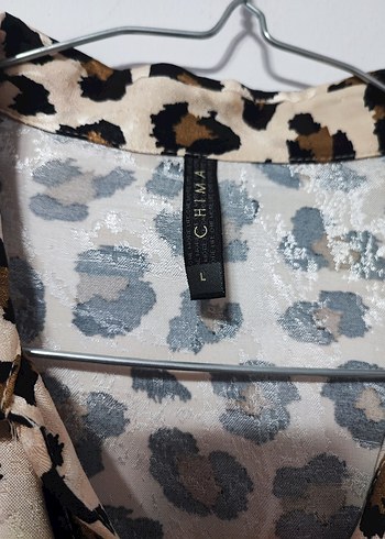 Chıma Düğmeli Leopar Desenli Kadın Gömlek - Görsel 3