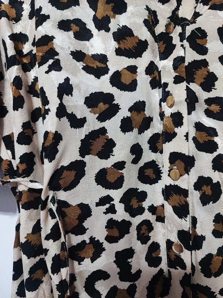 Chıma Düğmeli Leopar Desenli Kadın Gömlek - Görsel 2
