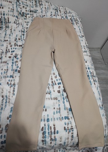 Kadın Bej Kemerli Kumaş Pantolon - Görsel 4