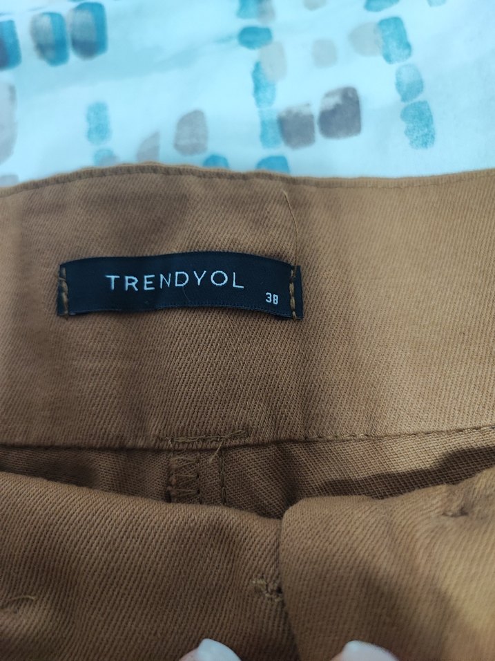 Kahverengi Kemerli Rahat Kesim Kadın Pantolon - Görsel 3