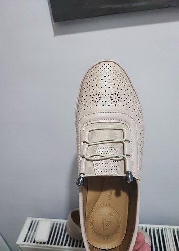 Bej Dolgu Topuklu Minimalist Günlük Ayakkabı - Görsel 4