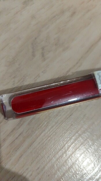Beden Max factor honey lacquer (floral ruby)
