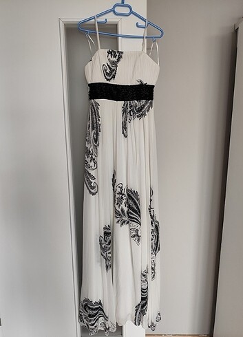 Beyaz askılı elbise - Görsel 2