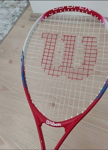 Wilson tenis raketi 