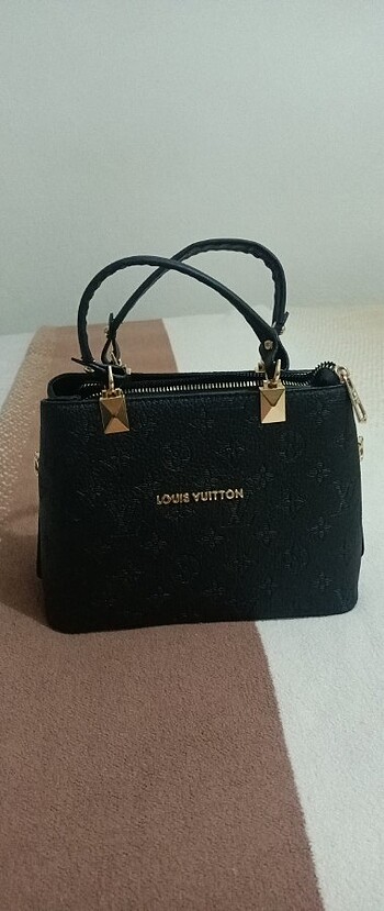 Louis Vuitton el çantası