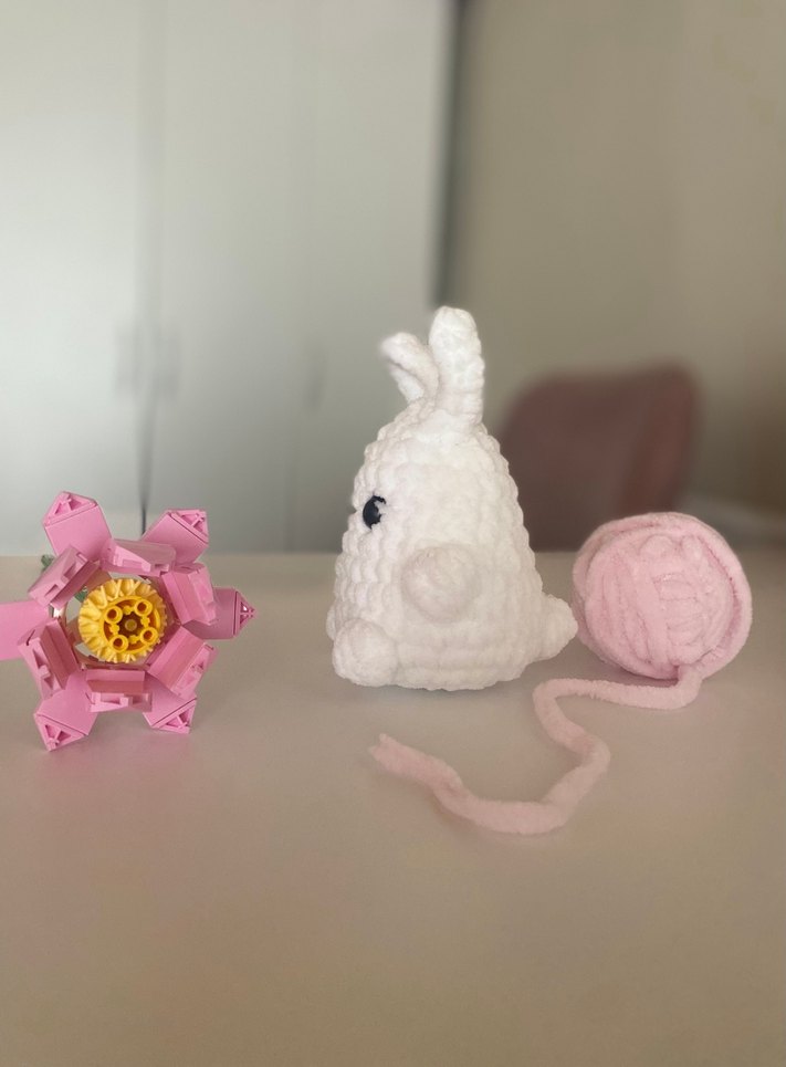 Amigurumi Beyaz Peluş Tavşan Oyuncak - Görsel 3