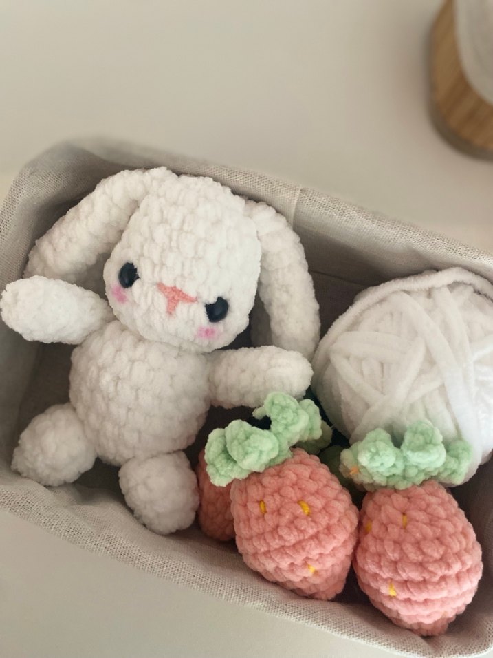 Amigurumi Beyaz Peluş Tavşan Oyuncak - Görsel 2