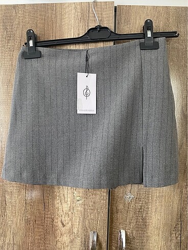 Stradivarius sort etek