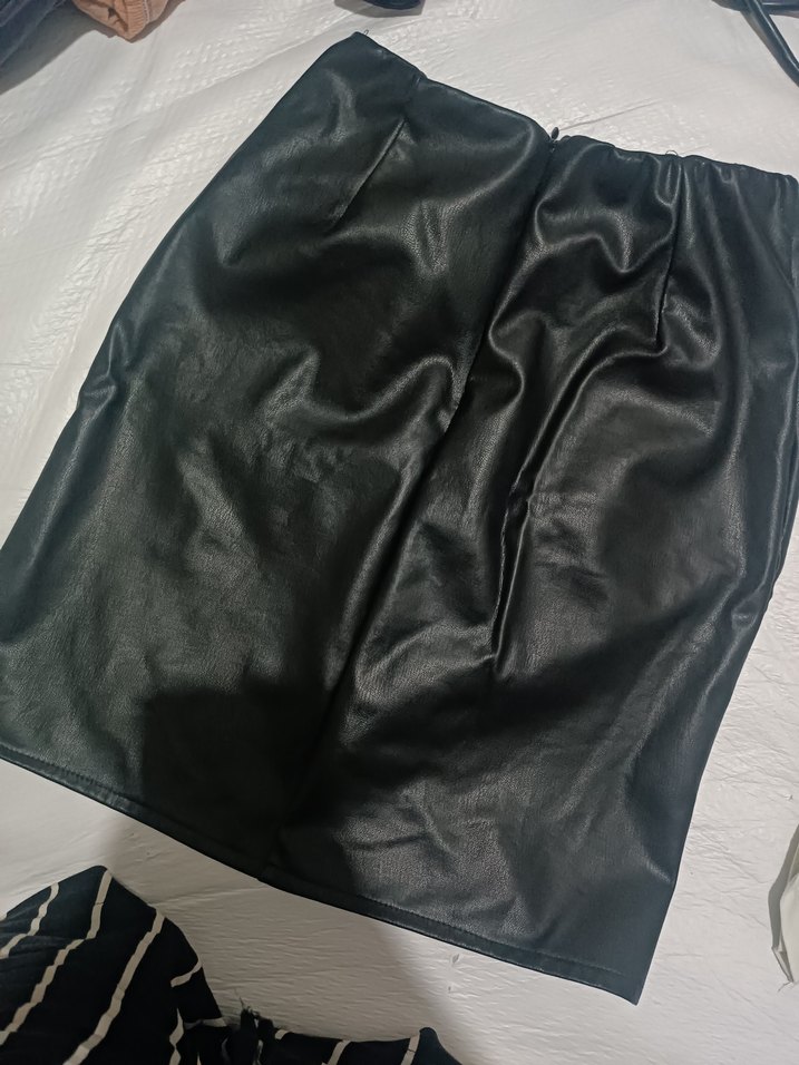 Kadın Siyah Deri Kısa Boy Etek - Görsel 2