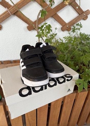 28 Beden siyah Renk Adidas Siyah Erkek Çocuk Spor Ayakkabı