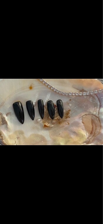 LOUBOUTİN NAİLS TAKMA TIRNAK - Görsel 3