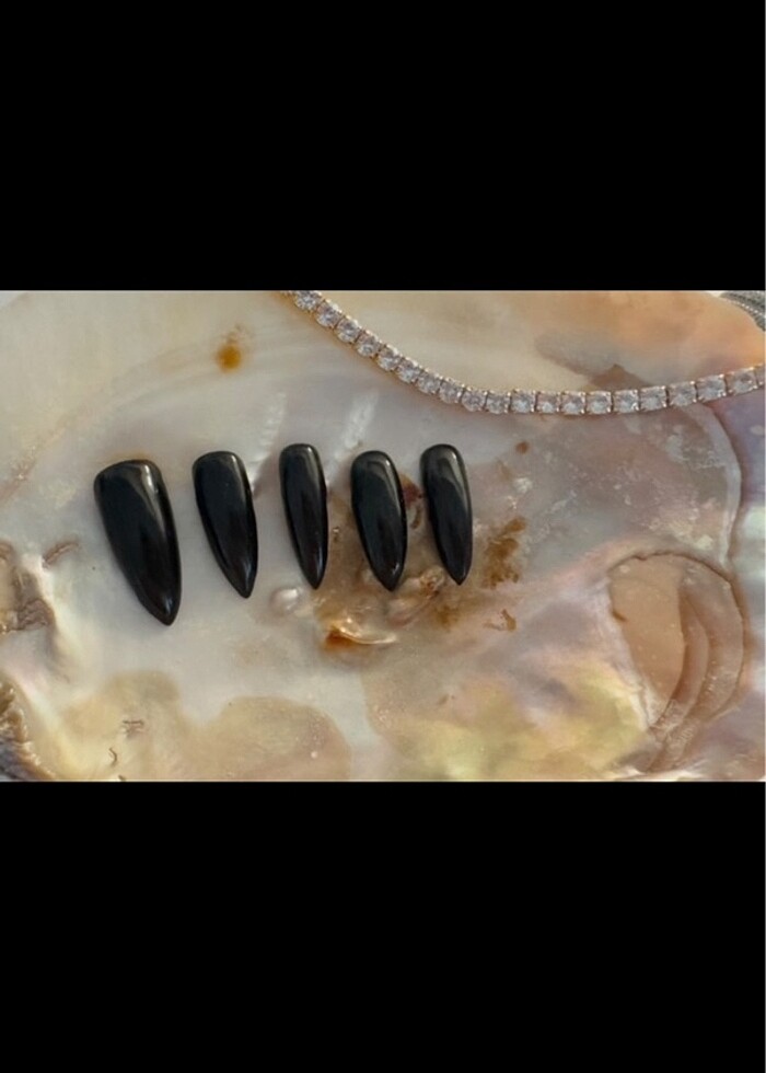 LOUBOUTİN NAİLS TAKMA TIRNAK - Görsel 3