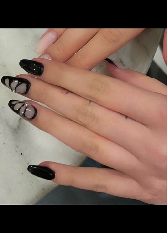 KELEBEK NAİL ARTLI TAKMA TIRNAK - Görsel 2