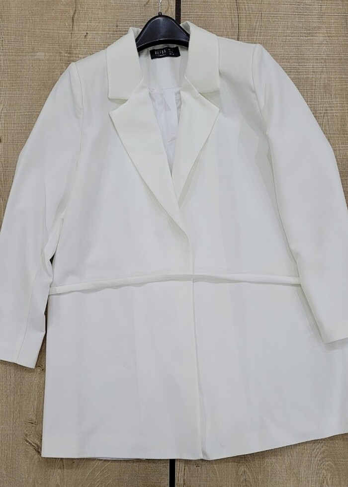Kadın Ceket 38-40 Beden Refka Marka Off White Serisi Kuşak Detay - Görsel 3
