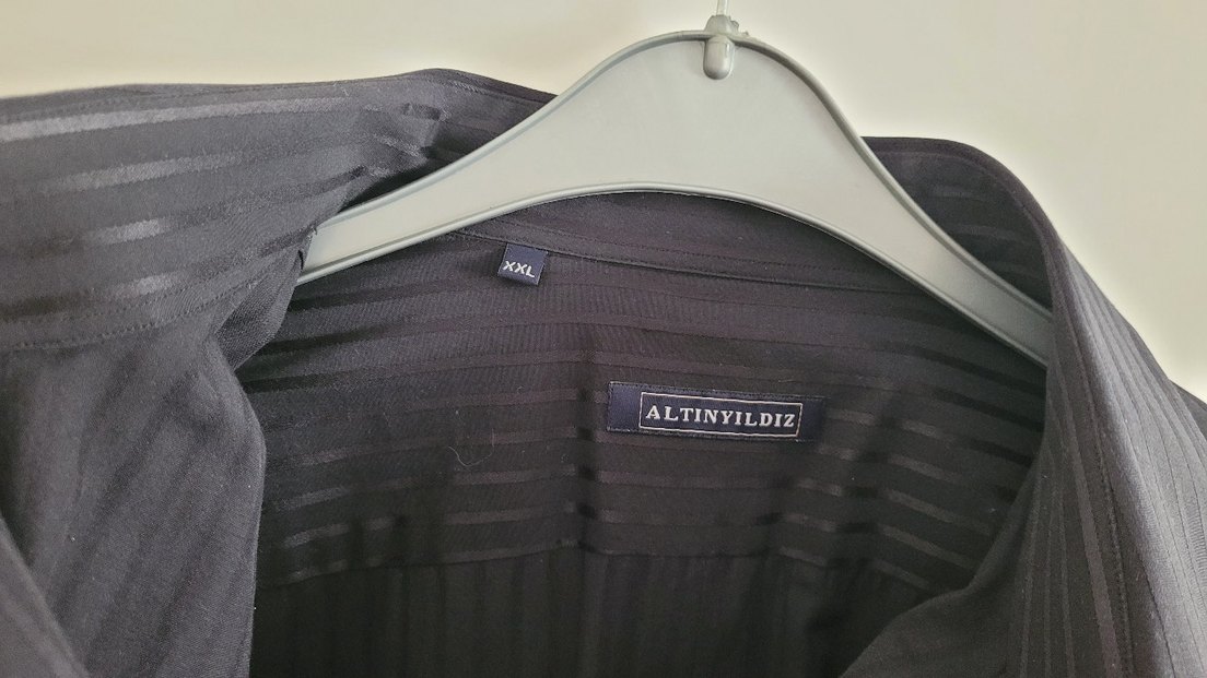 XXL Siyah Uzun Parlak Siyah Şeritli Altınyıldız Gömlek - Görsel 3