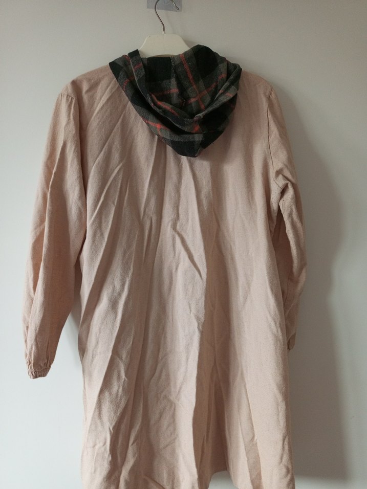 Bej Düğmeli Keten Midi gömlek - Görsel 2