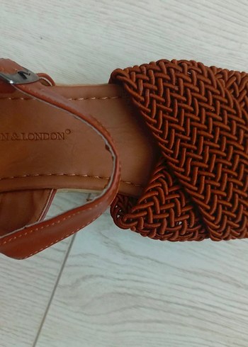 Kahverengi Hasır Dokulu Dolgu Topuklu Kadın Sandalet - Görsel 5