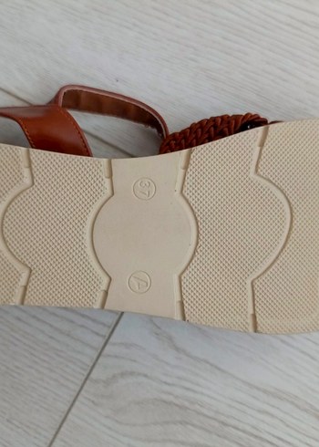 Kahverengi Hasır Dokulu Dolgu Topuklu Kadın Sandalet - Görsel 6