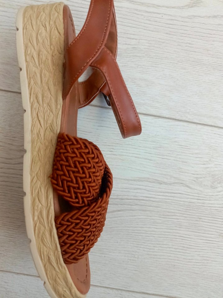 Kahverengi Hasır Dokulu Dolgu Topuklu Kadın Sandalet - Görsel 4