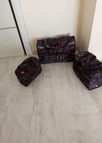 Çok Renkli Yazılı Seyahat Çantası Seti - Görsel 4